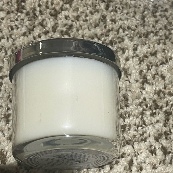 *New* PEARBERRY ~ Single Wick 4 oz. Candle ~ Bath & Body Works ~ - Picture 3 of 3
